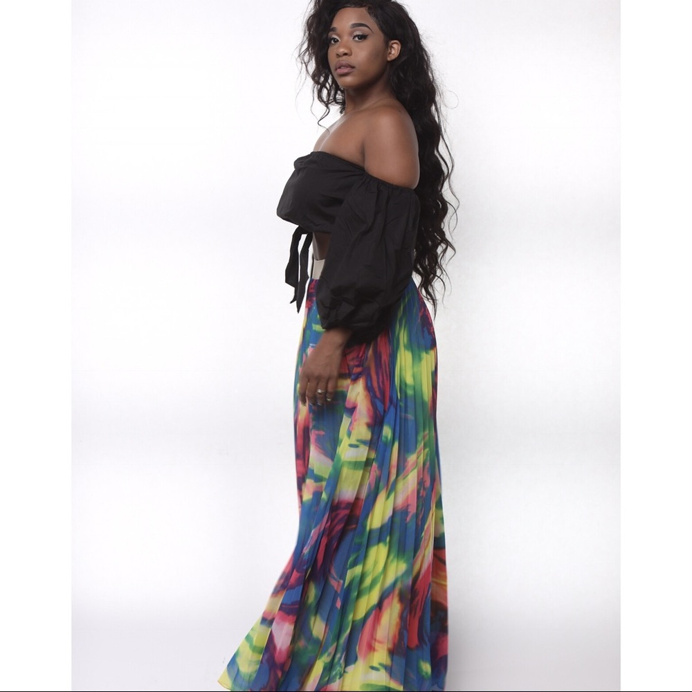 SALE💗 Off the shoulder tie knot crop top